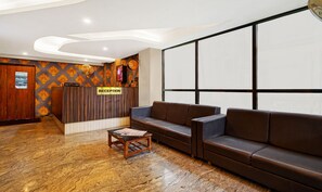 Quầy tiếp tân