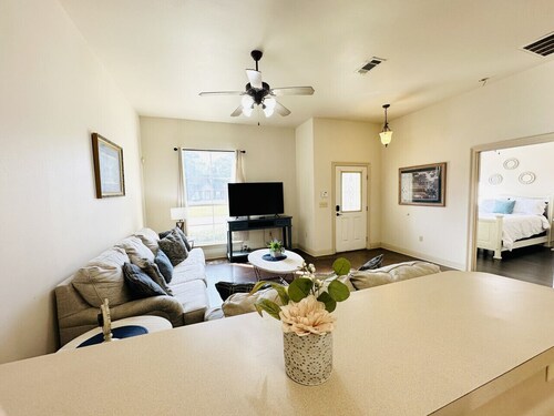 Chateau 4, spacious townhouse in Tickfaw, LA