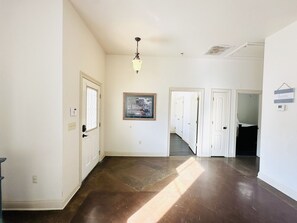 Interior - Chateau 4, spacious townhouse in Tickfaw, LA (Tickfaw)