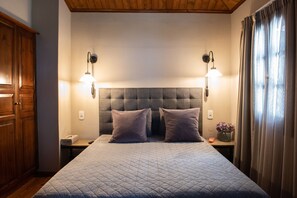 2 bedrooms, in-room safe, iron/ironing board, free WiFi