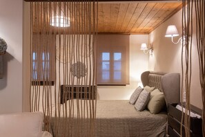 1 bedroom, in-room safe, iron/ironing board, free WiFi