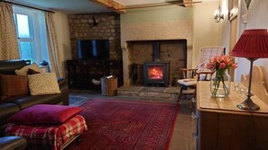 Cottage | Living room | Fireplace - Inviting 1-bed Cottage in Preston (Preston)