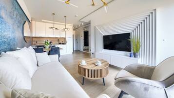 Apartment (207D) | Living area | Flat-screen TV