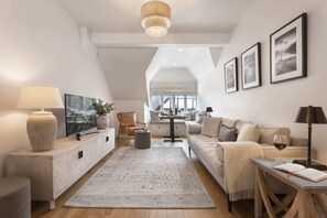 TV, offices - Rohan Rise - Lake District Escape for Two (Ambleside)