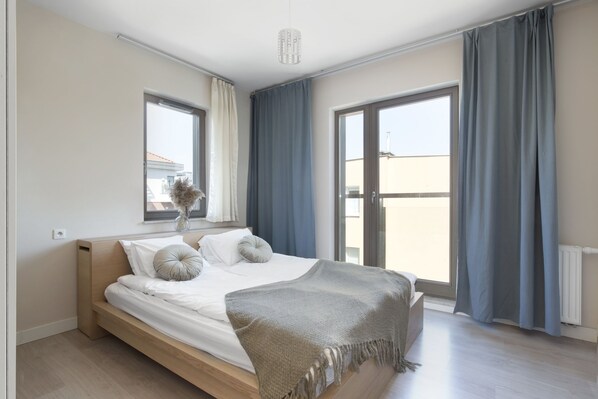 Comfort Apartment | 2 bedrooms, iron/ironing board, free WiFi, bed sheets - Elite Apartments Szafarnia King Size (Gdansk)