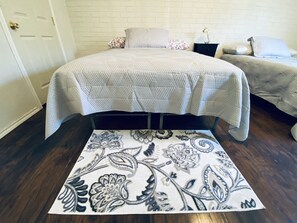 2 Schlafzimmer, Zimmersafe, Schreibtisch, kostenloses WLAN