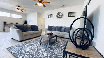 智能电视、电子游戏