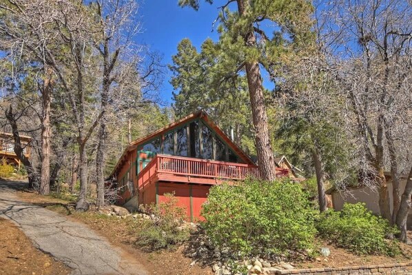 Exterior - Knickerbocker Summit I Spa + Lake Views I Village (Big Bear Lake)