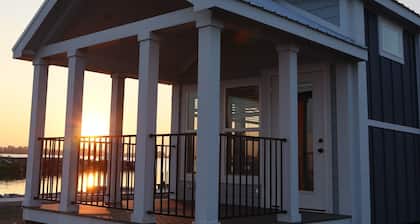 Waterfront Tiny House #5 Bayfront Resort Sandusky