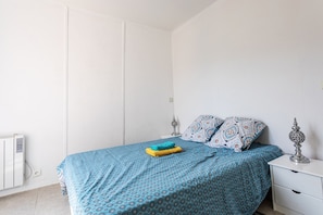 1 bedroom, iron/ironing board, free WiFi