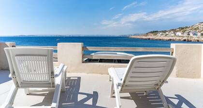 LA MARONAISE - Maison dans la calanque aÌ lâentreÌe du village de peÌcheurs des Goudes