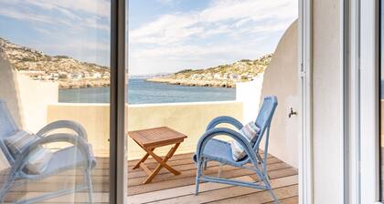 LA MARONAISE - Maison dans la calanque aÌ lâentreÌe du village de peÌcheurs des Goudes