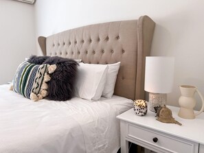 2 bedrooms, iron/ironing board, WiFi, bed sheets - Soulshine Beachside Penthouse, views over Denhams Beach (Denhams Beach)