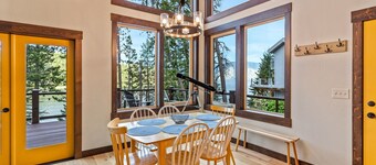 Cheerful Waterfront Cabin on Lake Pend Oreille