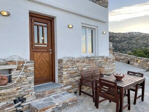 Property grounds - Villa Thori at Poulati Sifnos (SIFNOS)