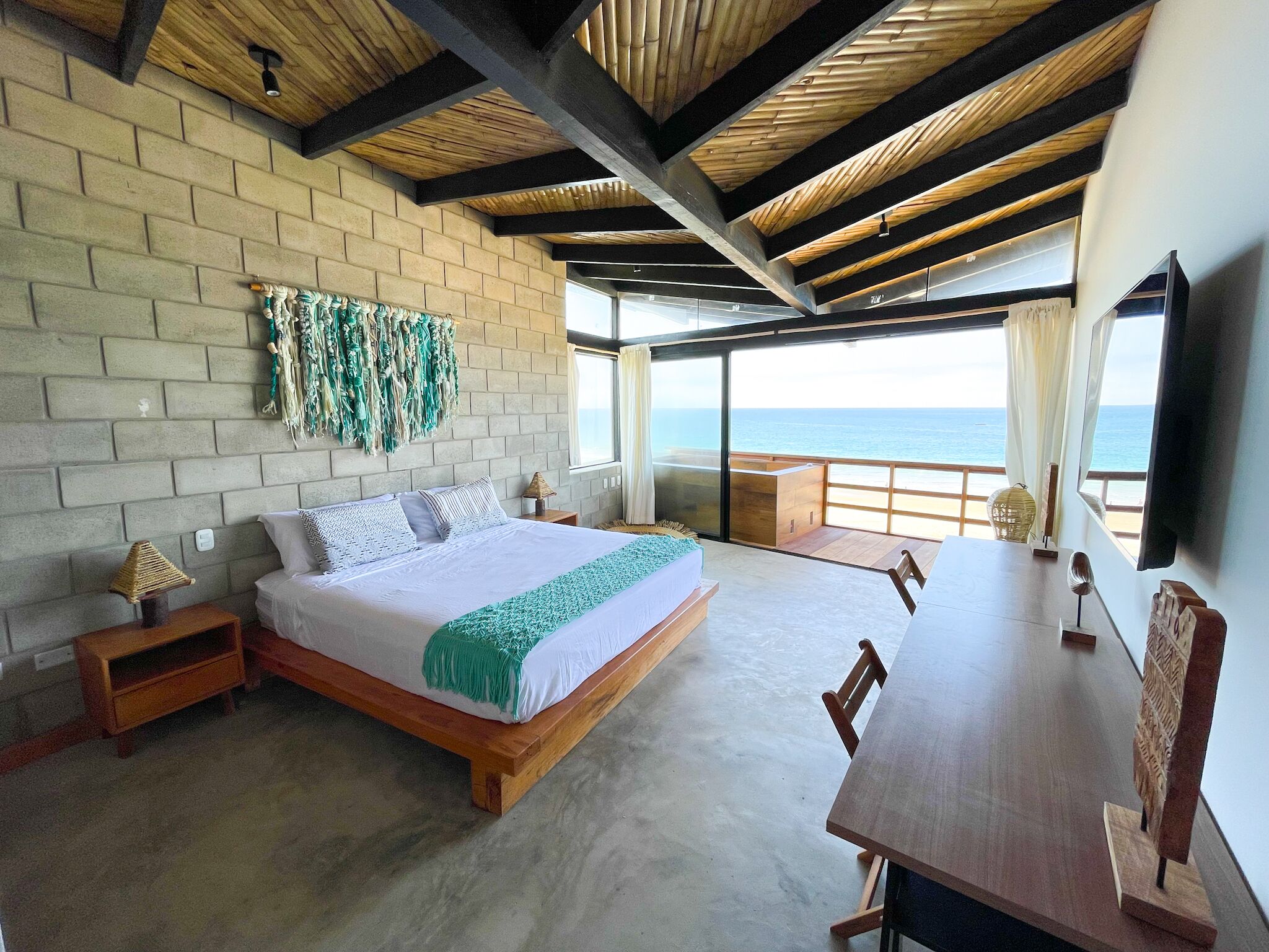 5 chambres, bureau, Wi-Fi, draps fournis