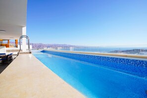 Design-Penthouse | Pool | Außenpool