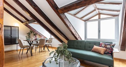 Modern Duplex in the neighborhood of Las Letras
