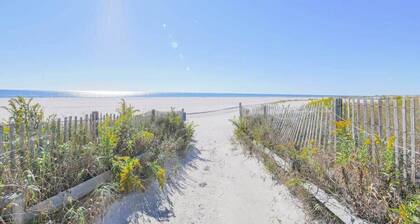 Rustic Paradise - Steps to Beach!