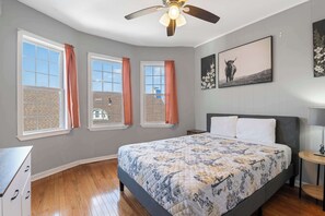 4 dormitorios, tabla de planchar con plancha, wifi y ropa de cama