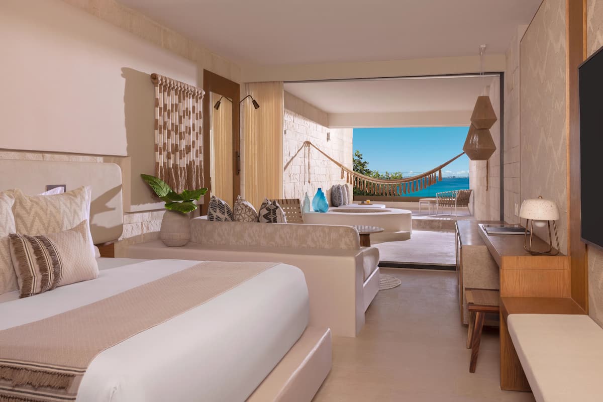 1 habitación y minibar con artículos gratuitos