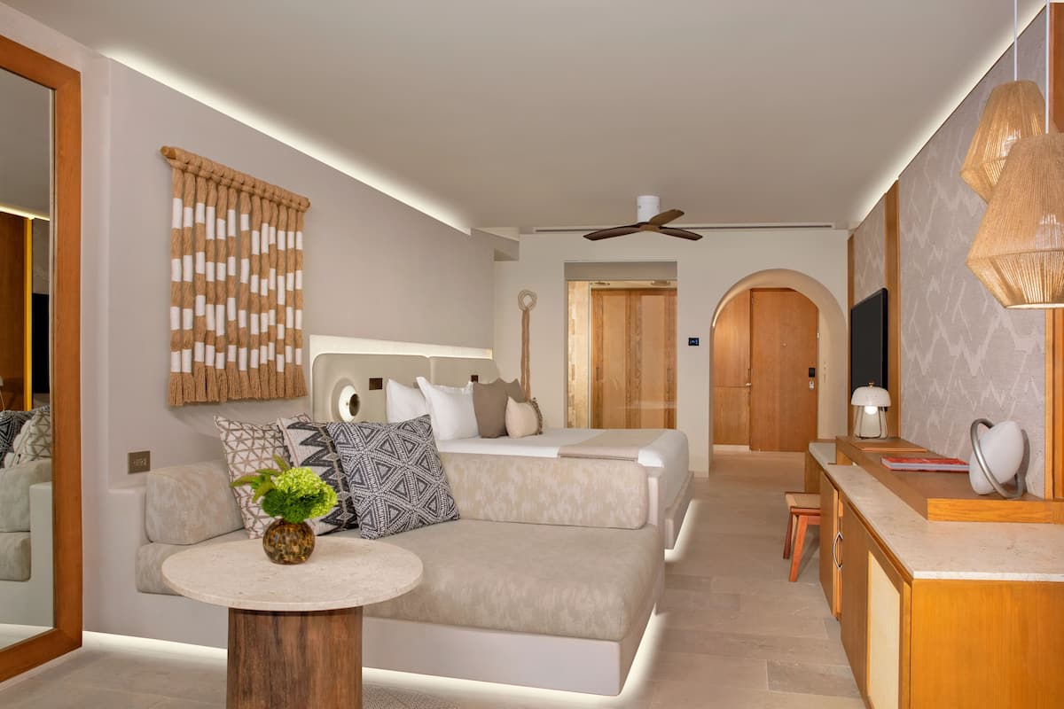 1 habitación y minibar con artículos gratuitos
