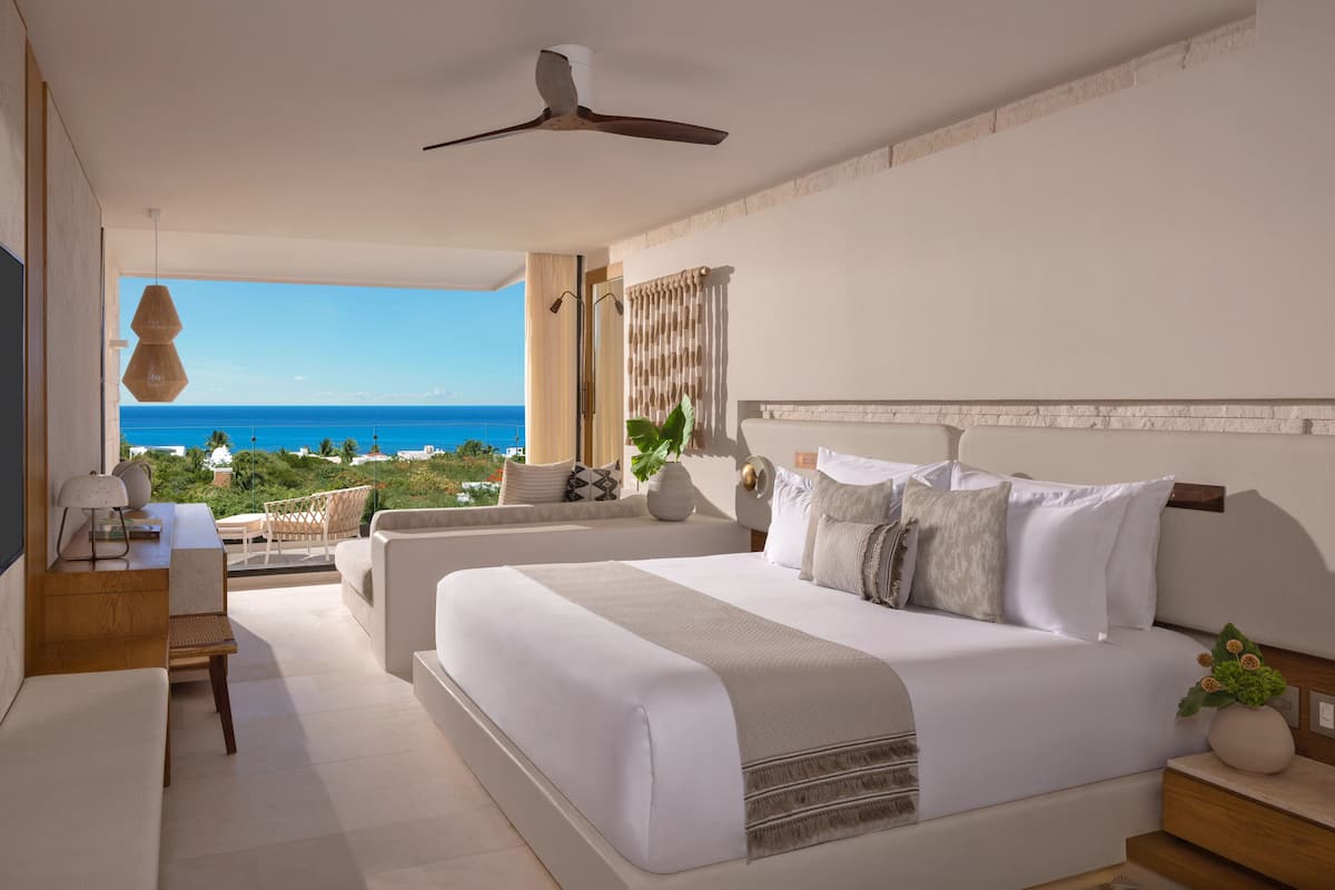 1 habitación y minibar con artículos gratuitos