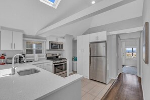 Fridge, microwave, oven, stovetop - 2BR 1BA Steps to the Sand II (Manasquan)