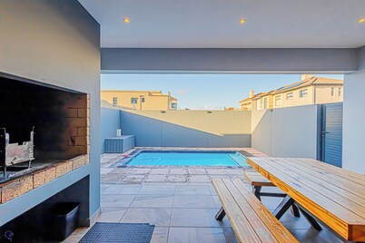Dalton's, Langebaan 10-sleeper