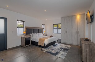 Casa família | 5 quartos, ferros/tábuas de passar roupa, Wi-Fi de cortesia