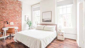 2 bedrooms, desk, iron/ironing board, free WiFi