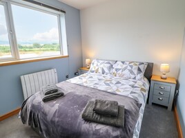 2 bedrooms, individually decorated, individually furnished, free WiFi