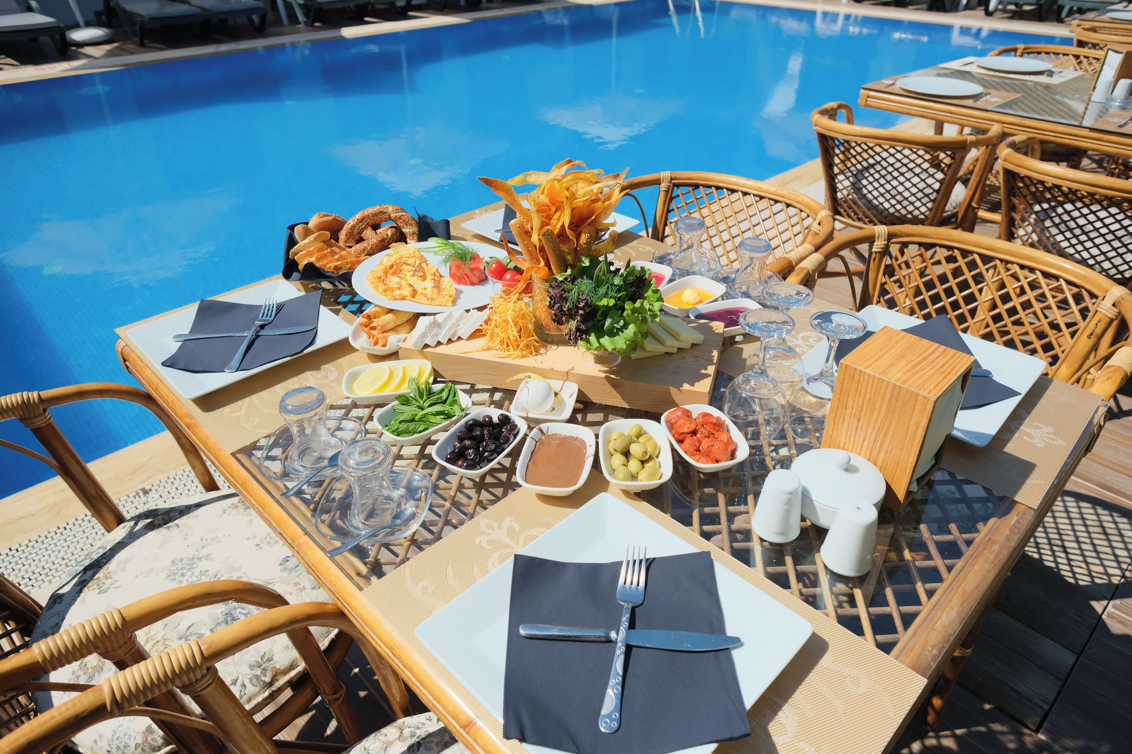 Free daily local cuisine breakfast