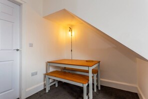 Dining - ◑Stylish 2 Bed House ◑Wifi ◑Garden ◑Beach Access (Northumberland)