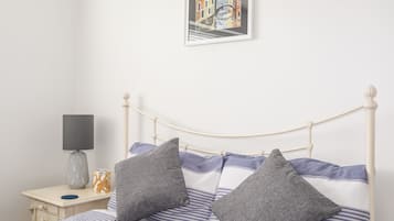 2 bedrooms, individually decorated, individually furnished, free WiFi