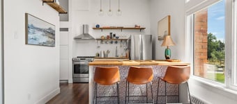 McGill Loft | Trendy | Iconic | Best Location