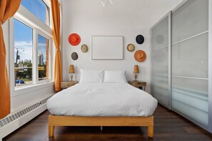 1 chambre, bureau, fer et planche à repasser, accès au Wi-Fi (inclus)