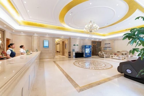 Vienna Hotel (Tianyang Ancient City High-speed Railway Station)