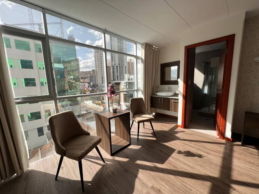 Televisión LCD 43 pulgadas con canales de televisión por cable