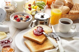 Tägliches inbegriffenes kontinentales Frühstück