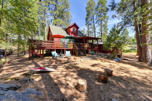 Cozy Cabin! Family Friendly! Games! Dogs Welcome! Close to Skiing & Twain Harte!