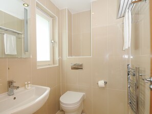 Shower - Swandown, 3 Blackdown (Chard)