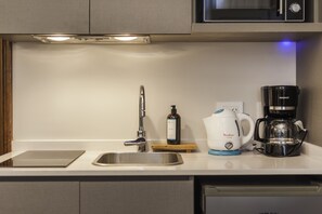 Superior Studio | Private kitchen | Shared fridge, microwave - Sarmiento Flats (Buenos Aires)
