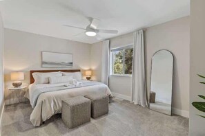 4 bedrooms, iron/ironing board, WiFi, bed sheets