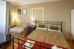 3 bedrooms, in-room safe, desk, iron/ironing board - OLD TOWN-3 BEDROOM 3 BATHROOM TEMPLOVA (Hlavní mesto Praha)