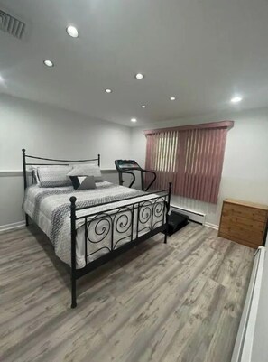 2 habitaciones, tabla de planchar con plancha y wifi gratis