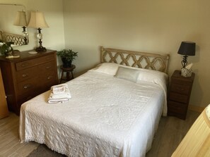 3 dormitorios, escritorio, wifi gratis y ropa de cama