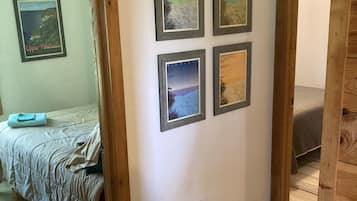 3 chambres, bureau, Wi-Fi gratuit, draps fournis