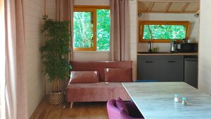 Family Tree House | Living area - Le Château Des Fées (Illoud)