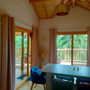 Family Tree House | Living area - Le Château Des Fées (Illoud)